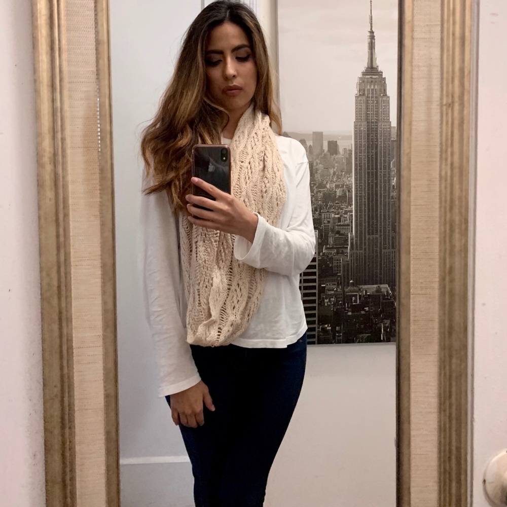 Infinity scarf